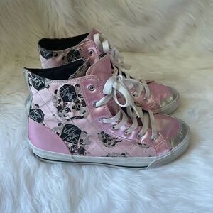 Babyphat metallic pink ,silver and black logo lace up sneakers size 7.5